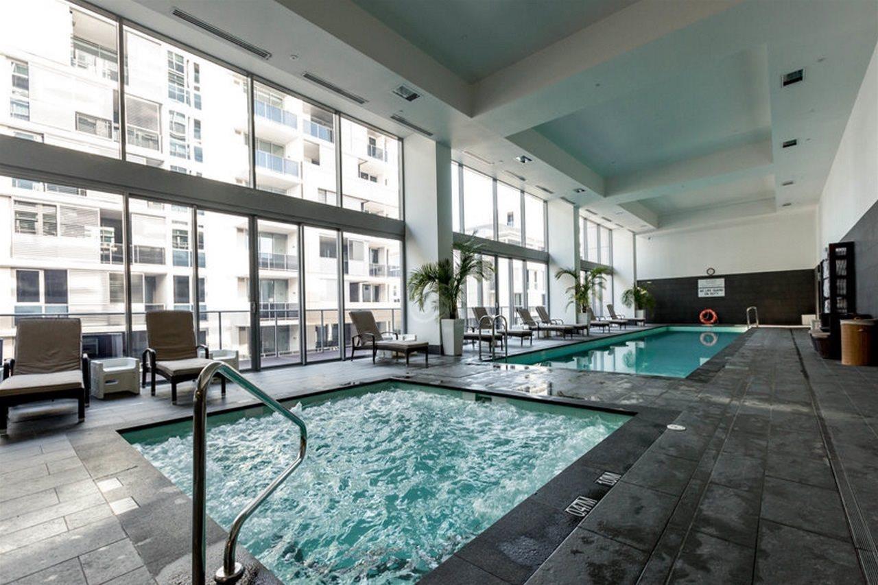 Fraser Suites Perth Esterno foto The pool at the hotel