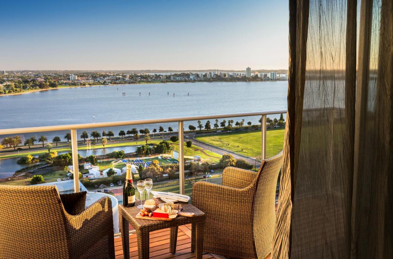 Fraser Suites Perth Esterno foto View from a balcony
